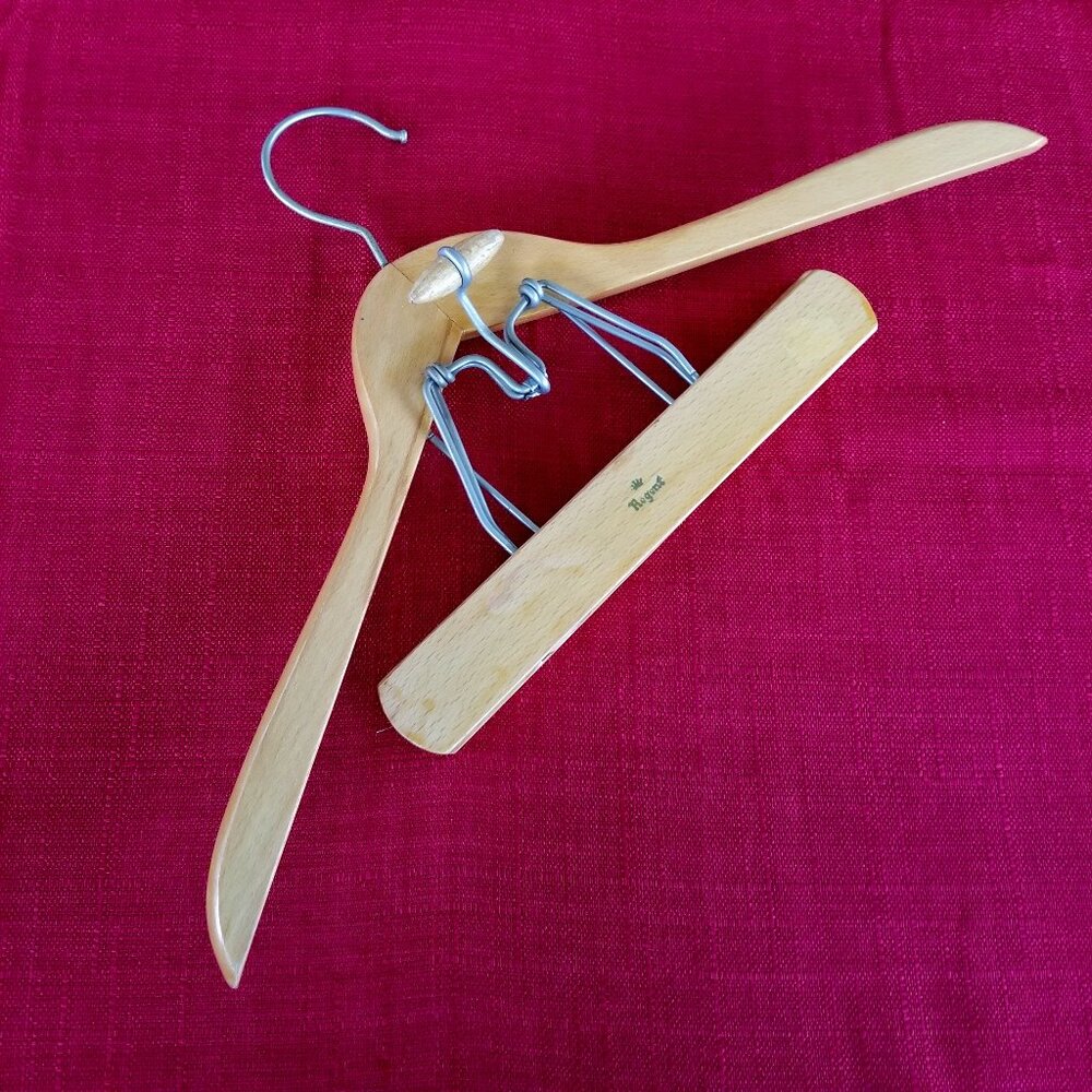 Vintage Regent 18” Solid Wood Heavy Duty Suit Hanger